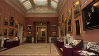 Sebagai kediaman dan pusat administrasi, Istana Buckingham memiliki 775 ruangan. Dilansir dari laman royal.uk, di dalam istana ini terdapat 19 state rooms, 52 kamar tidur kerajaan dan tamu, 188 kamar tidur staf, 92 kantor, dan 78 kamar mandi.
