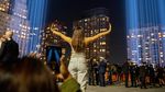 Cahaya Kembar Tembus Langit New York Kenang Tragedi 9/11