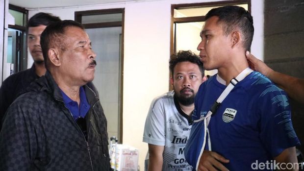 Erwin Ramdani saat tiba di Stadion Persib.