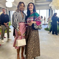 Tak ketinggalan, Febby berfoto bersama aktris Regina Hall. (Foto: Dok. Kate Spade New York)
