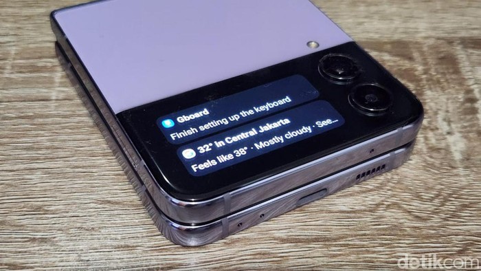 Galaxy Z Flip 4