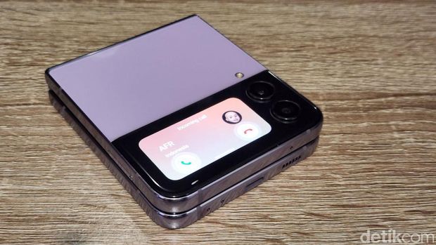 Galaxy Z Flip 4