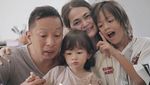 Kompaknya Keluarga Ringgo Agus Rahman Saat Rayakan Ulang Tahun Bjorka