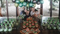 Kebersamaan dengan keluarganya menjadi prioritas utama. Salah satunya ketika keluarga kecil ini merayakan ulang tahun Bjorka dengan meriah dan menyenangkan. Foto: Instagram/ringgoagus