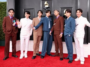 Grammy Dituding Hapus Video BTS, Army Tulis Kekecewaan di X
