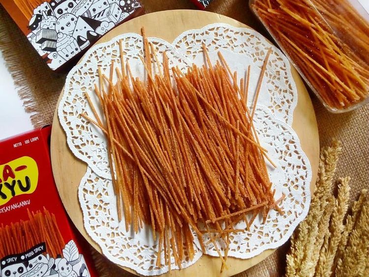 20 Jajanan Lidi yang Renyah Pedas Rp 3 Ribuan Ada di Sini