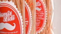 Masyarakat Solo, Jawa Tengah bisa pesan jajanan lidi-lidian lewat toko online @kumilidi.co. Salah satu varian yang favorit adalah varian keju. Foto: Instagram