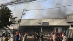 Penampakan Kobaran Api Kebakaran Gudang JNE Cimanggis Depok