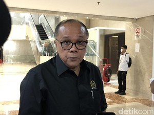 Legislator PDIP ke AHY: Wong Cilik Mana yang Komplain Pemerintah Jokowi?