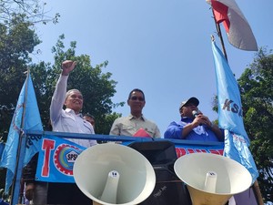 Temui Massa Demo BBM, Kasetpres: Tuntutan Buruh Bakal Dibahas Besok