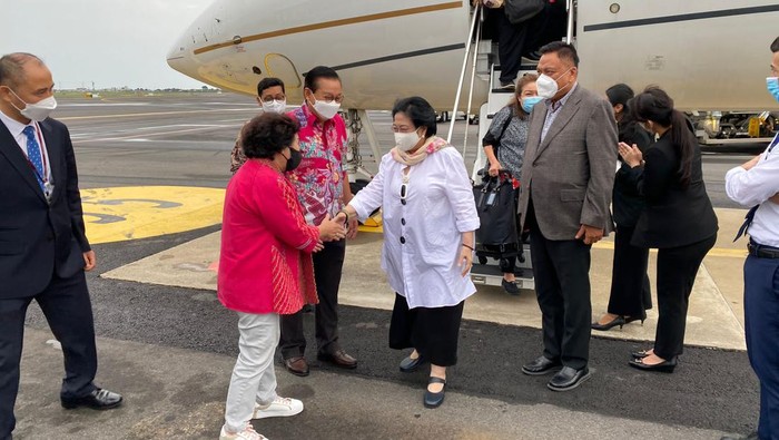 Ketua Umum PDI Perjuangan Megawati Soekarnoputri tiba di Korea Selatan