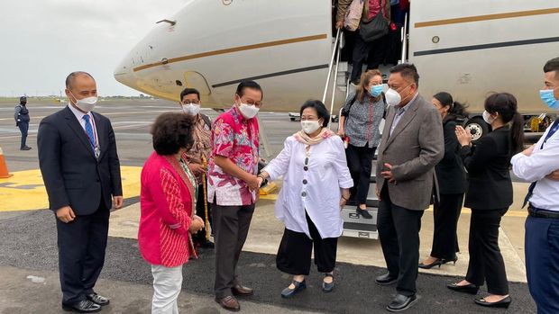 Ketua Umum PDI Perjuangan Megawati Soekarnoputri tiba di Korea Selatan