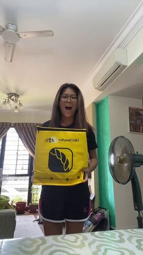 Kreatif! Sering Tak Kebagian Kepala Sotong, TikToker Ini Protes Lewat Lagu