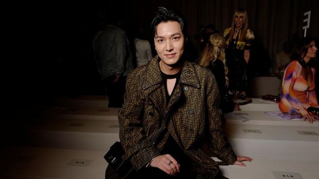 Lee Min-ho at the Front Row of the Fendi Spring 2023 fashion show at the Hammerstein Ballroom on September 9th, 2022 in New York City, New York. (Photo by Swan Gallet/WWD via Getty Images)
