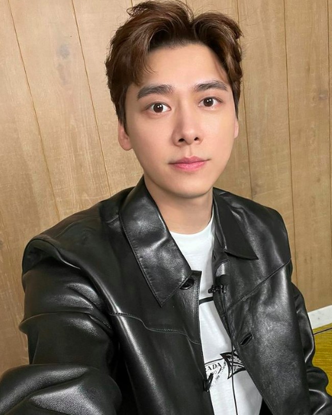 Nama Li juga dihapus dari poter drama dan film yang dibintanginya. Foto: dok. Instagram/@liyifengofficial