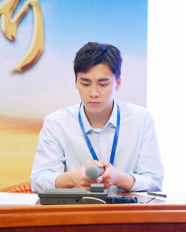Agensi Li Yifeng kemudian memberikan klarifikasi bahwa rumor yang ada di media sosial selama ini salah. Sementara, pihak kepolisian memberikan pernyataan berbeda.Foto: dok. Instagram/@liyifengofficial