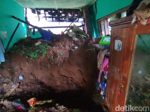 Tanah Longsor Tewaskan Dua Orang di Ciamis