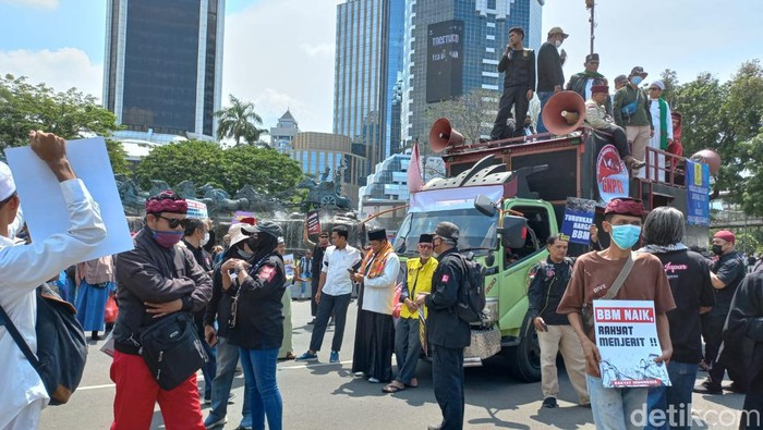 Massa GNPR Mulai Berdatangan di Kawasan Patung Kuda.