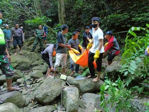 9 Fakta Siswi SMA Bantaeng Dimutilasi Pacar-Jenazah Ditemukan di Batu Sungai
