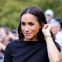 Dalam wawancara tersebut, Meghan Markle bicara tentang memaafkan keluarga Kerajaan Inggris. “Kupikir memaafkan sangat penting. Membutuhkan banyak energi untuk tidak memaafkan. Tetapi juga butuh banyak usaha untuk memaafkan,” tuturnya saat wawancara bersama majalah The Cut. Foto: Getty Images/Chris Jackson
