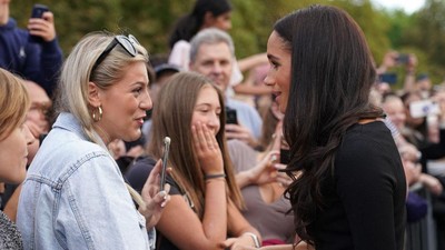 Pelukan Warga Inggris untuk Meghan Markle agar Merasa Diterima