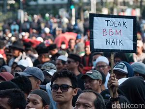 Sederet Hal Menarik dari Demo Tolak Harga BBM di Patung Kuda Kemarin