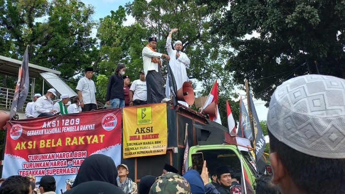 Menantu Habib Rizieq Shihab, Habib Muhammad bin Husein Alatas, orasi di Demo 1209, Patung Kuda, Jakarta Pusat, Senin (12/9/2022).