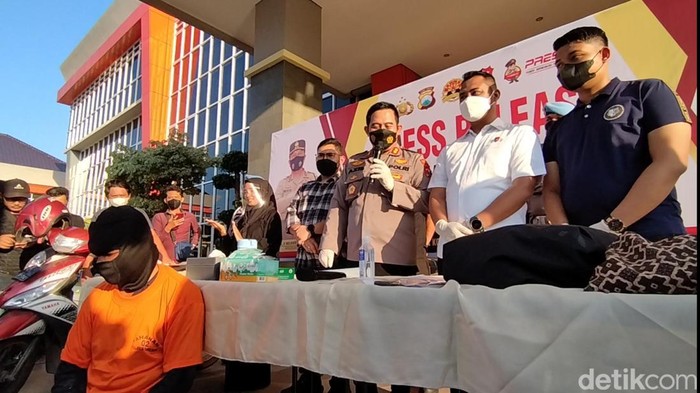 pembunuhan di gresik