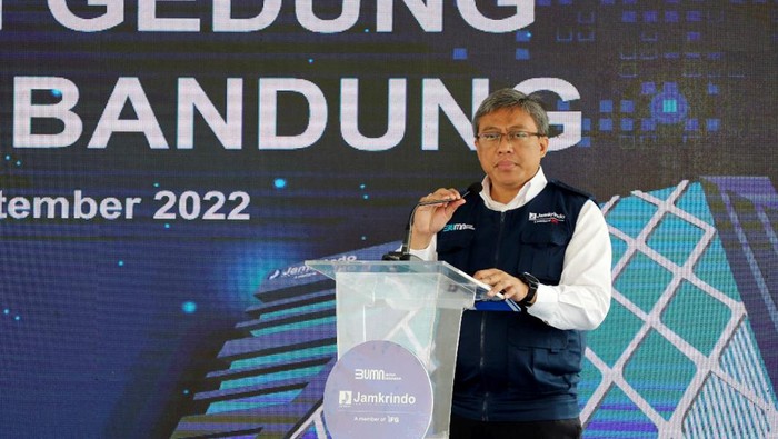Semangat Baru di Gedung Baru Jamkrindo Bandung PT Jamkrindo Melakukan Peresmian Gedung baru Jamkrindo Bandung Kanwil IV Bandung dan Kantor Cabang Bandung di Bandung Senin, (12/9/2022). Gedung baru Jamkrindo Bandung merupakan salah satu inisiatif strategis perusahaan untuk memperkuat pelayanan terhadap para mitra perusahaan baik perbankan, lembaga keuangan nonbank dan juga para pelaku UMKM yang selama ini telah berjalan baik.