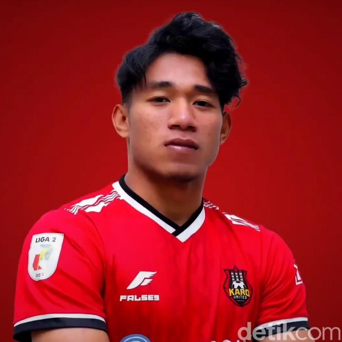 Serdy Ephyfano Rocky Sipolo.