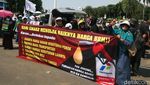 Ini Deretan Spanduk Massa Demo BBM di Jakarta, Apa Saja?