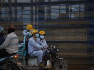 Luhut Sebut Pernyataan JK Terkait Pekerja China di Proyek Nikel Salah
