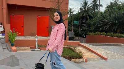 6 Foto Tya Ariestya Berhasil Turun BB 26 Kg, Ternyata Ini Rahasianya