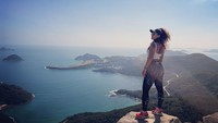 High Junk Peak direkomendasikan buat traveler yang haus petualangan. Dari puncak, kalian bisa melihat gugusan pulau-pulau cantik. Sedikit mirip dengan di Raja Ampat ya? (dok. HKTB)