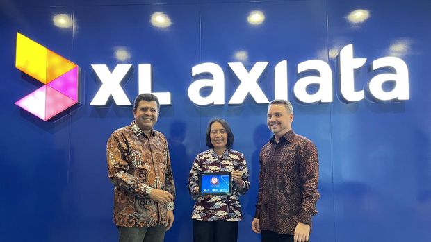 Layanan Tanya321  merupakan hasil kolaborasi antara operator seluler XL Axiata bersama Viamo Indonesia dan Kementerian Kesehatan (Kemenkes) melalui Direktorat Jenderal Kesehatan Masyarakat.