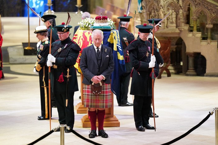 EDINBURGH, SCOTLAND - SEPTEMBER 12: King Charles III, Prince Edward, Duke of Wessex, Princess Anne, Princes Royal and Prince Andrew, Duke of York hold a vigil at St Giles Cathedral, in honour of Queen Elizabeth II as members of the public walk past on September 12, 2022 in Edinburgh, Scotland. The Queen’s four children attend to stand vigil over her coffin where it lies in rest for 24 hours before being transferred by air to London. (Photo by Jane Barlow - WPA Pool/Getty Images)