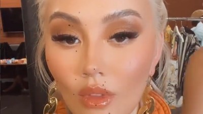 8 Potret Terbaru Agnez Mo yang Wajahnya Curi Atensi, Sering Dituding Oplas