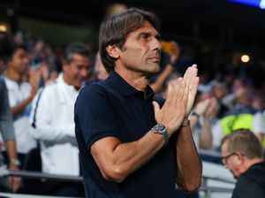 Belum Ada Klub yang Membuat Conte Termotivasi Kembali Melatih