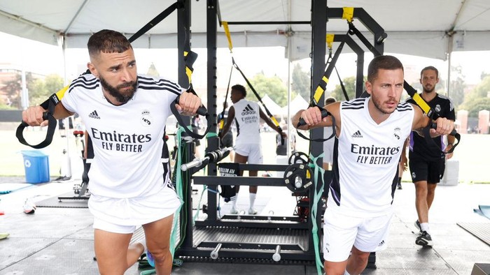 Antonio Pintus of Real Madrid during the warm-up before the La Liga Santander match between RCD Espanyol and Real Madrid CF at RCDE Stadium on August 28, 2022 in Barcelona, Spain. (Photo by Jose Breton/Pics Action/NurPhoto via Getty Images)