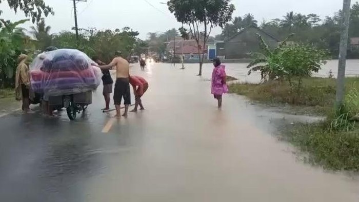 Banjir di jalur Jabar Selatan.