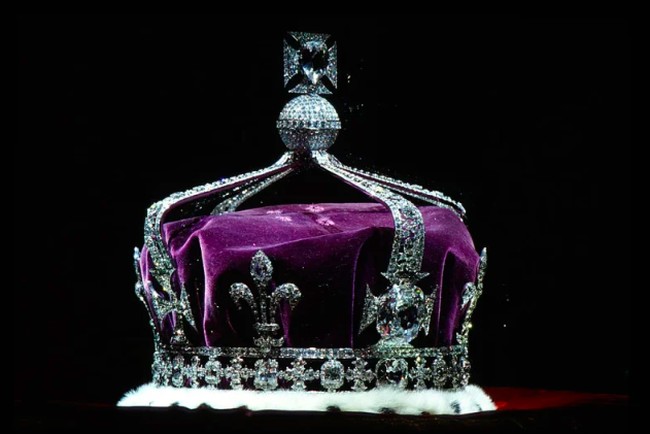 Pada 1850, kaisar terakhir kaum Sikhs, Duleep Singh, yang saat itu baru berusia 10 tahun, memberi berlian tersebut kepada Ratu Victoria sebagai hadiah. Namun, konon katanya, Duleep melakukan itu secara terpaksa demi membebaskan sang ibu dari tahanan pasukan Inggris. (Foto: Getty Images)