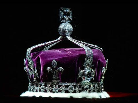 Berlian Kohinoor Mahkota Ibunda Ratu Elizabeth II dengan berlian Kohinoor yang terkenal, difoto pada 19 April 1994.