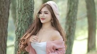 Potret seksi Biya Pink Pink. (Foto: dok Instagram)