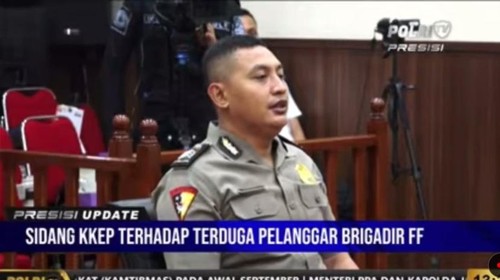 Brigadir Frillyan Fitri Rosadi (FF) menjalani sidang kode etik terkait dugaan ketidakprofesionalan dalam melaksanakan tugas dalam penanganan kasus Brigadir Yosua. Sebanyak 4 saksi dihadirkan dalam proses persidangan.