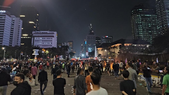 Demo BBM naik di Jakpus membubarkan diri
