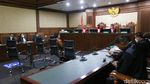 Tok! Hakim Tolak Eksepsi 5 Terdakwa Kasus Korupsi Minyak Goreng