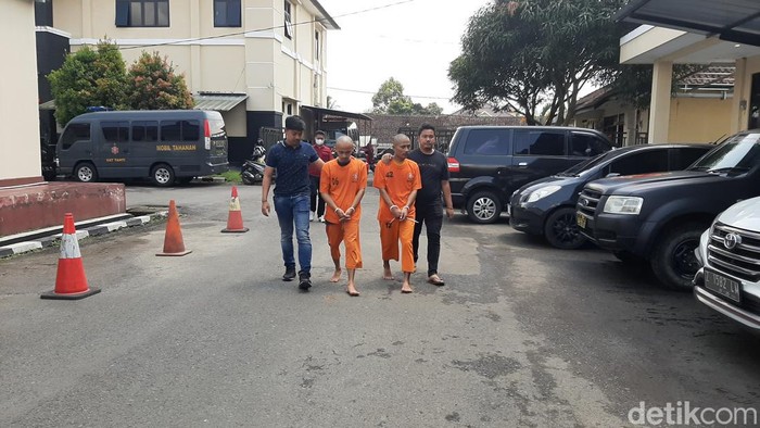 Ekspos pelaku penyiksaan monyet.