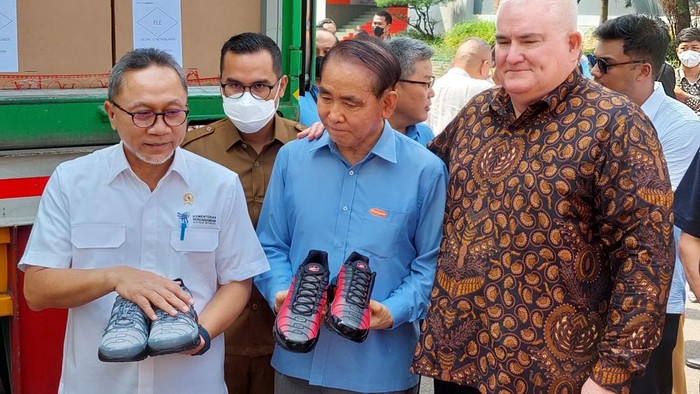 Eskpor Sepatu Nike Indonesia Made in Tangsel ke Belanda