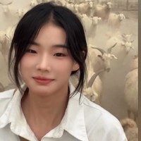 Huiran berharap netizen tidak melihatnya sebagai tukang jagal yang kasar. Ia sendiri menganggap dirinya masih seperti anak-anak.Foto: Dok. Douyin Huiran