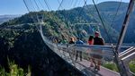 8 Jembatan dengan Desain Super Keren, Bawaannya Pengen Selfie